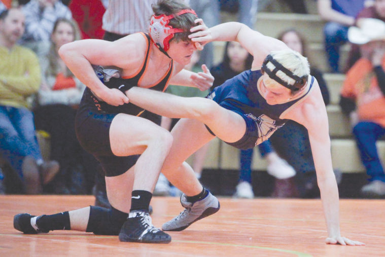 Wrestling: DV vs Corona
